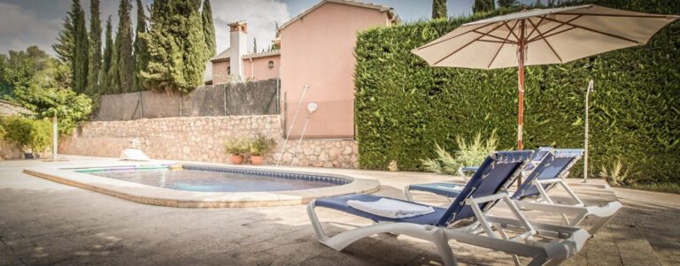 Piscina patio | Abad grupo inmobiliario